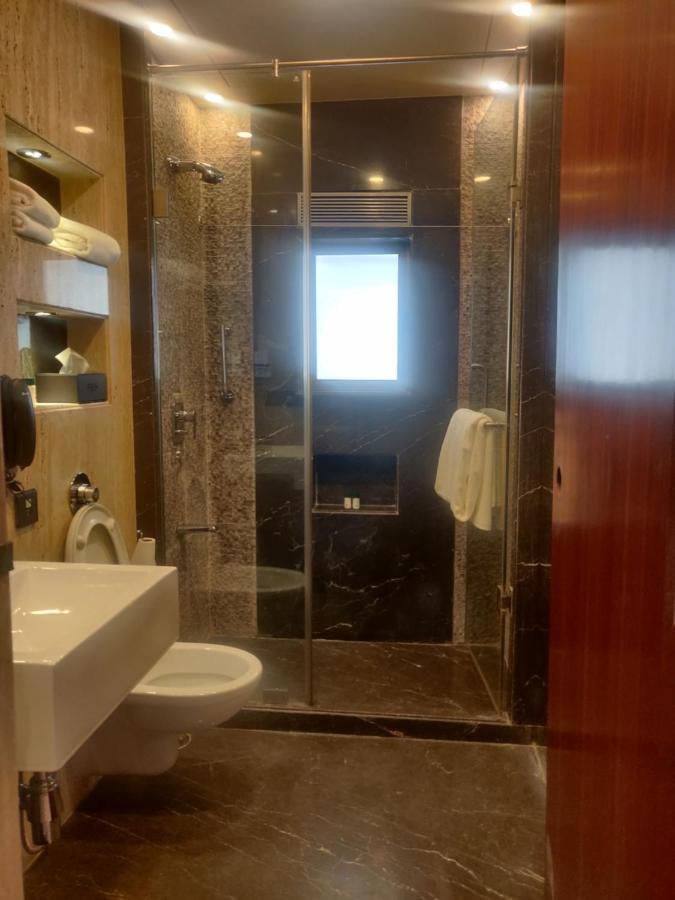 Adiva Residency Beacon, Grant Road, Mumbai Hotel Bagian luar foto