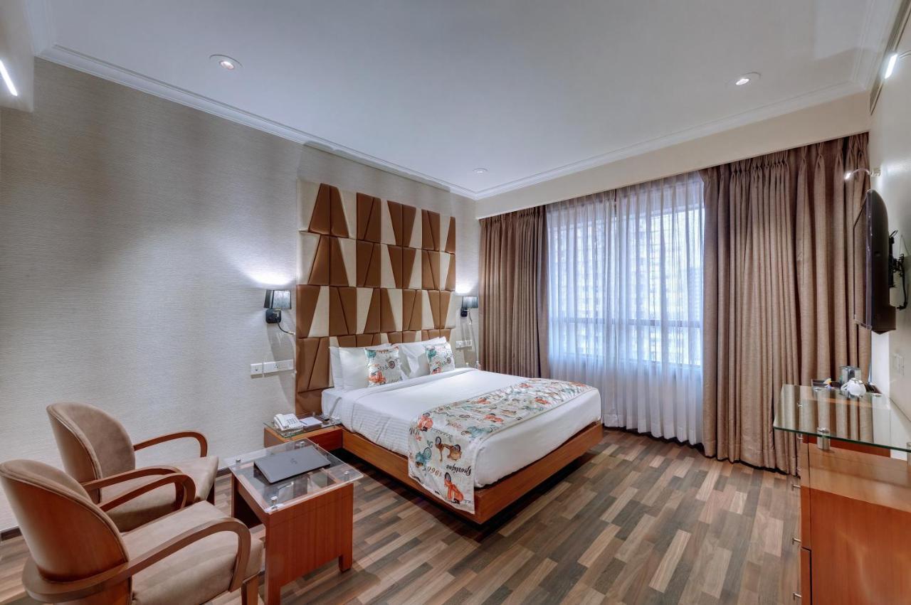 Adiva Residency Beacon, Grant Road, Mumbai Hotel Bagian luar foto