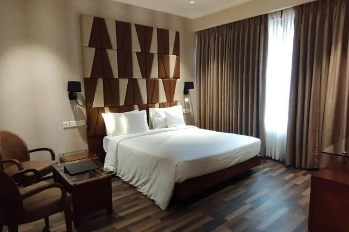 Adiva Residency Beacon, Grant Road, Mumbai Hotel Bagian luar foto